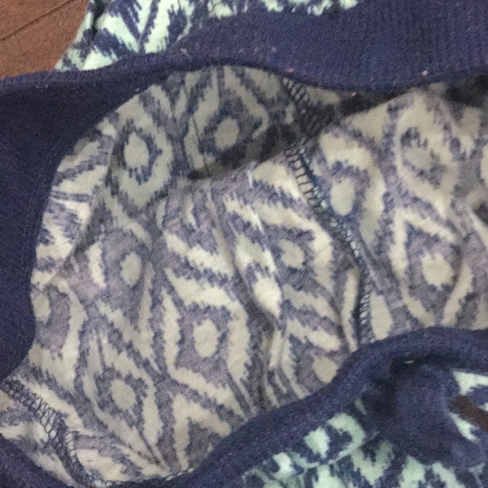 Capris - Picture 4 of 4